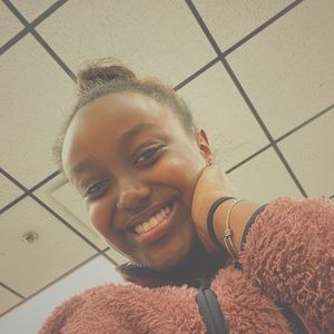 Meet your Posher, Kari